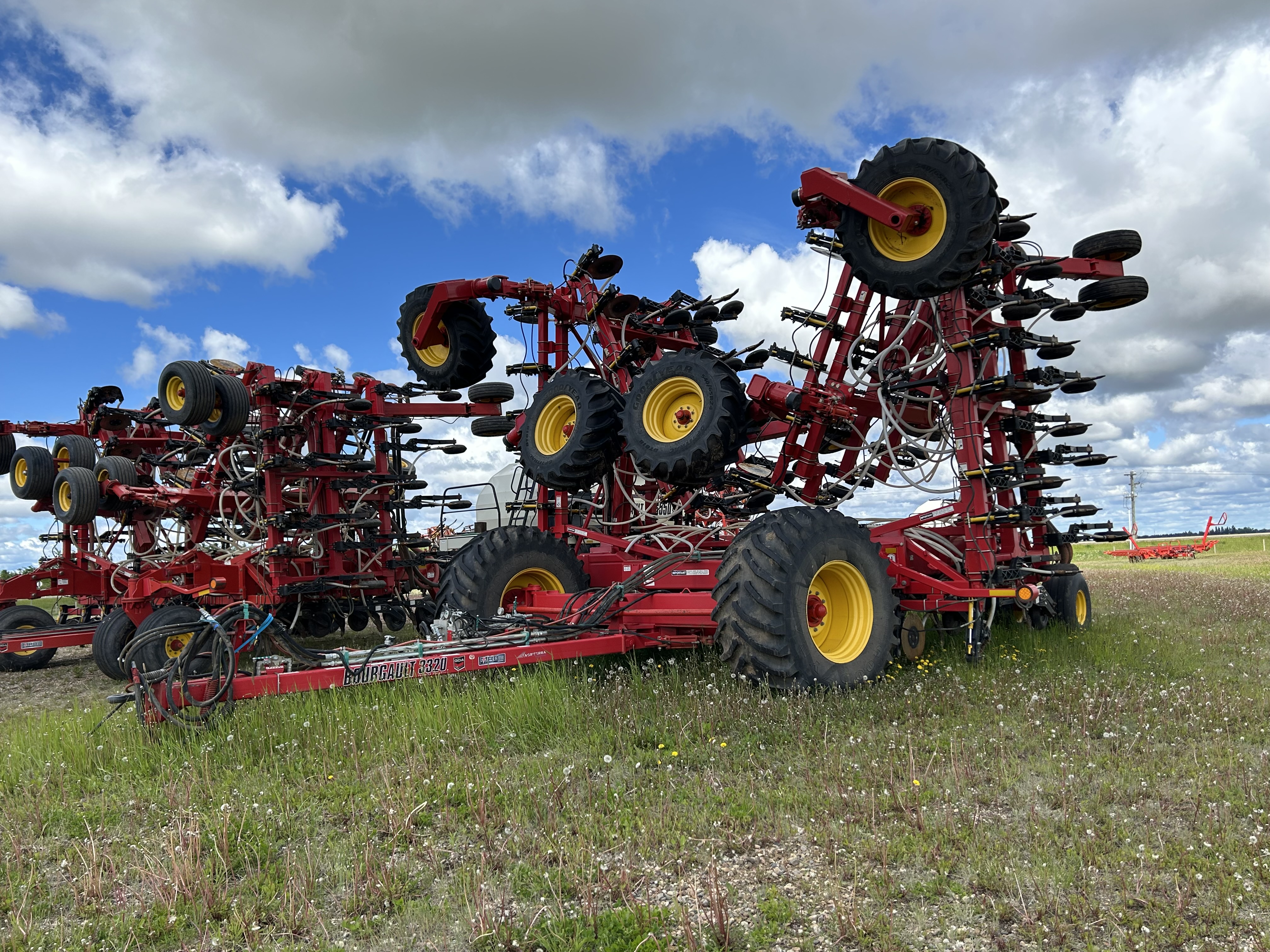 2017 Bourgault 3320-66 Air Drill