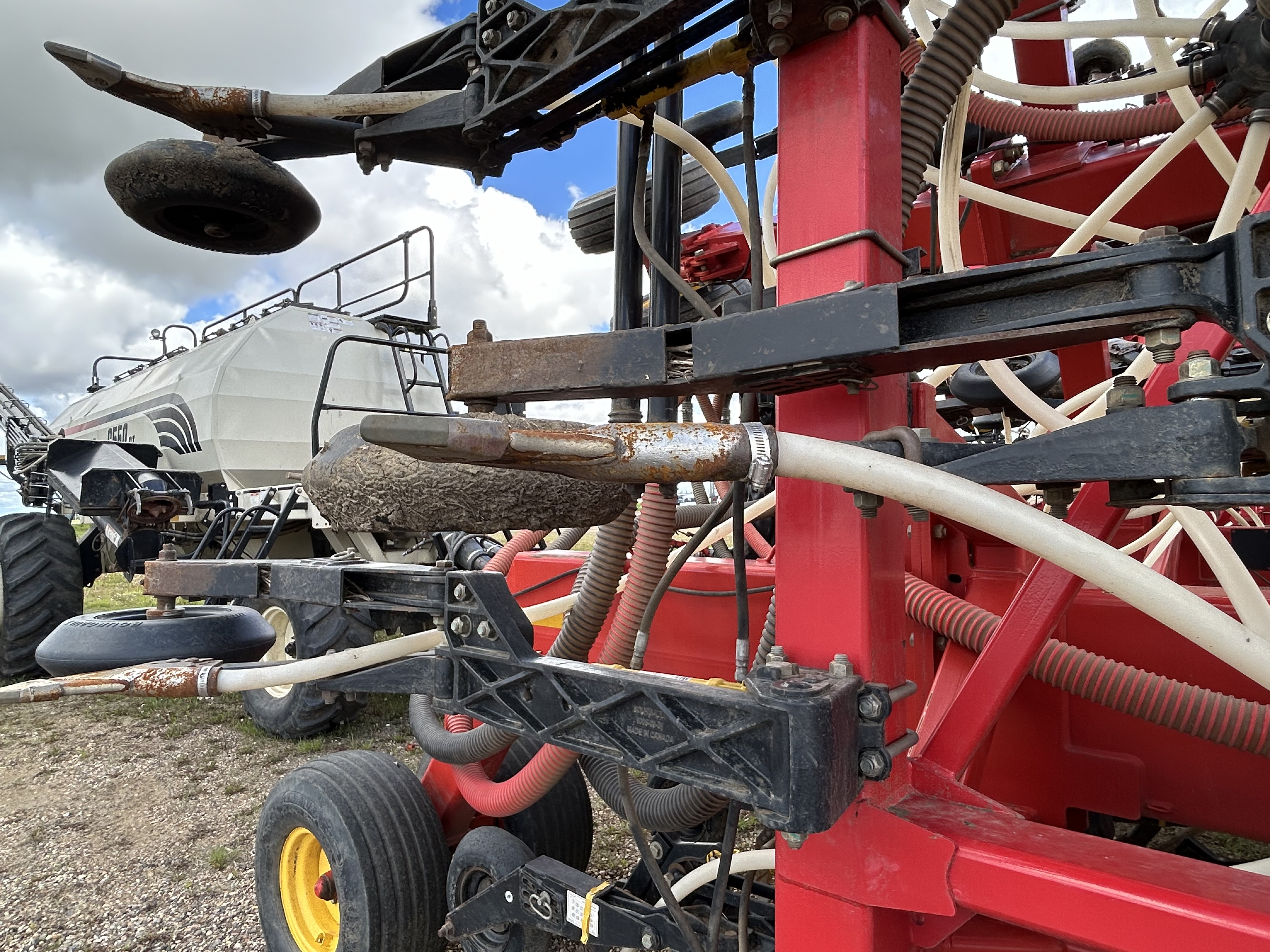 2013 Bourgault 3320-60 Air Seeder