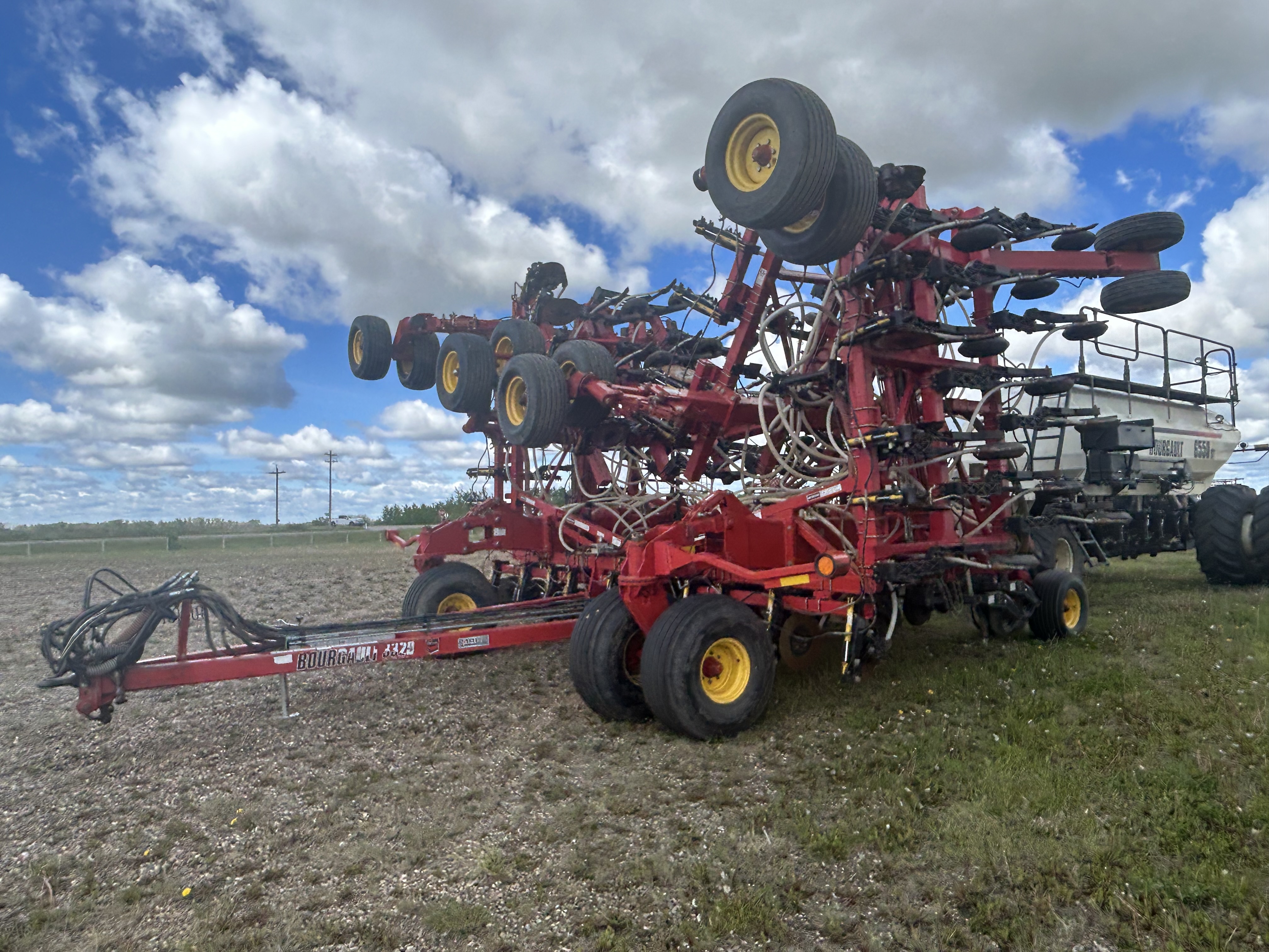 2013 Bourgault 3320-60 Air Seeder