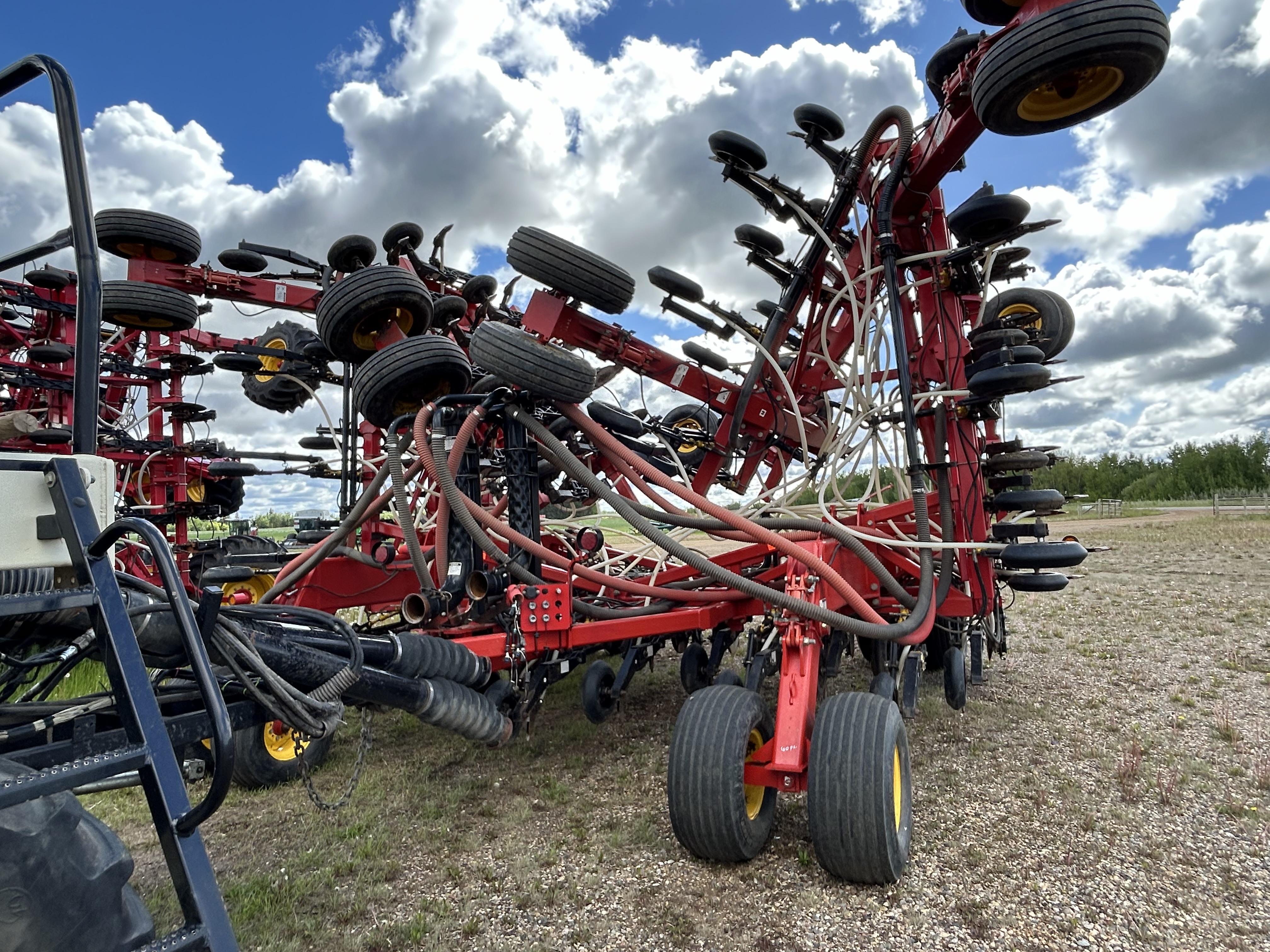 2013 Bourgault 3320-60 Air Seeder