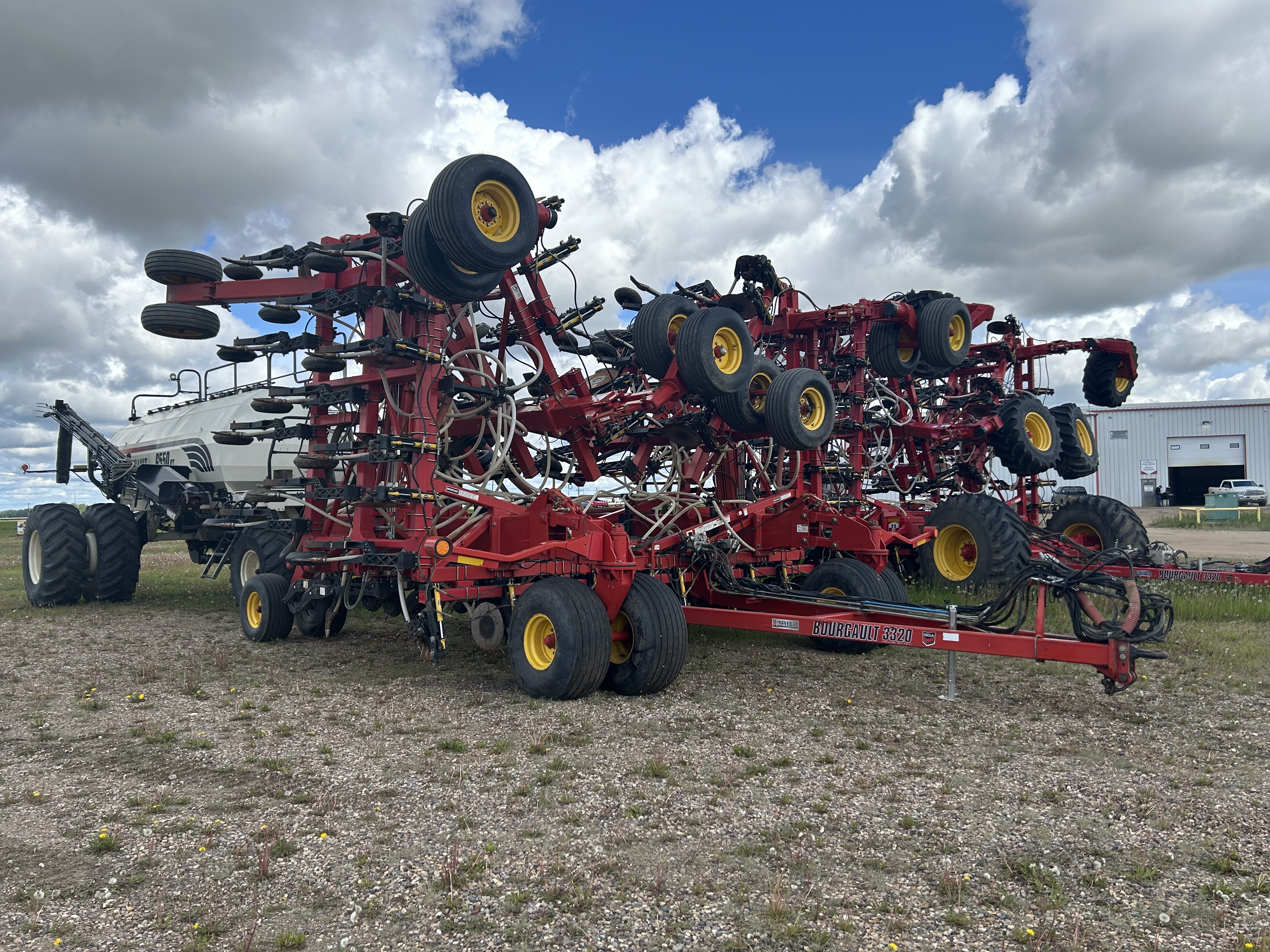 2013 Bourgault 3320-60 Air Seeder