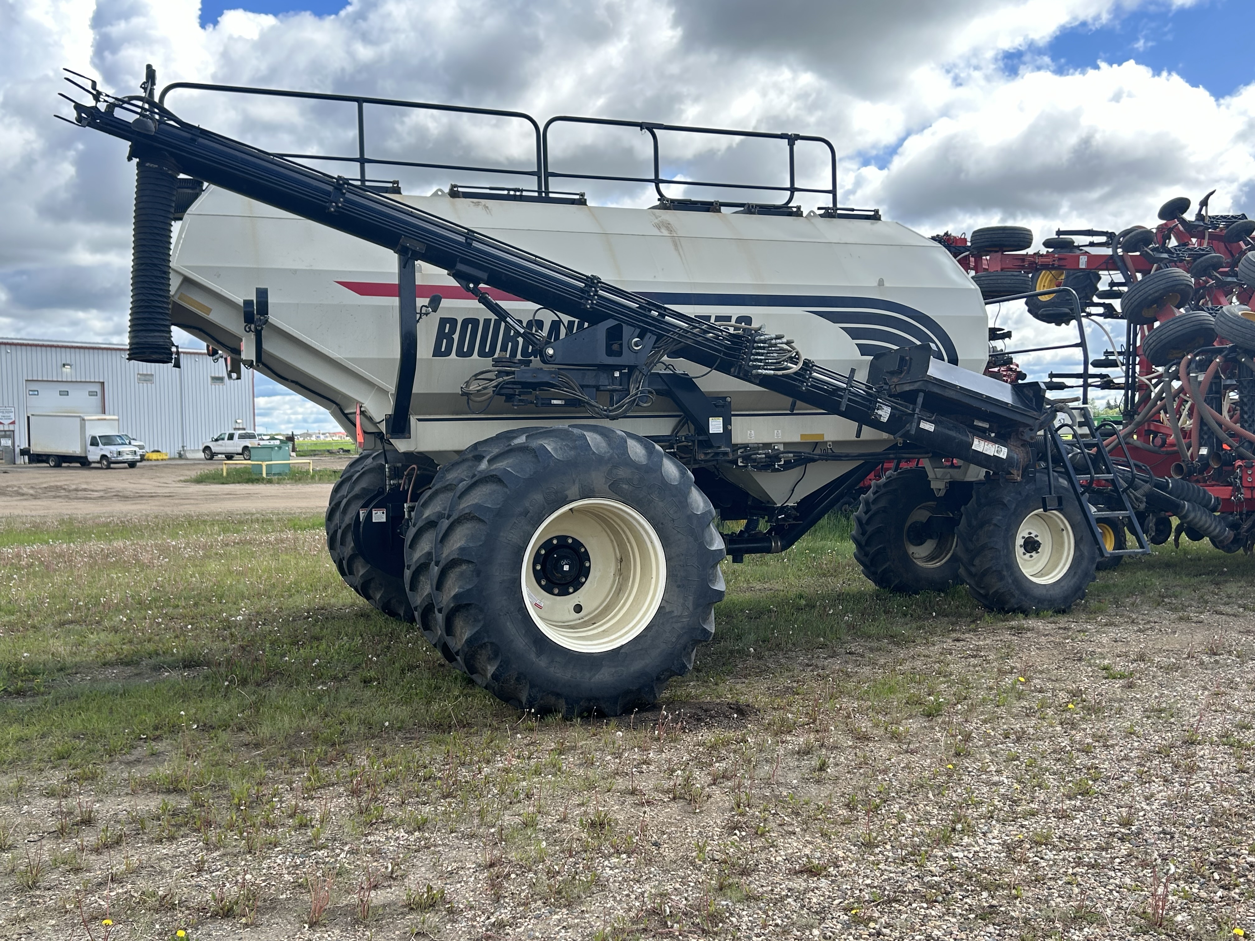 2013 Bourgault 6550ST Air Tank/Cart