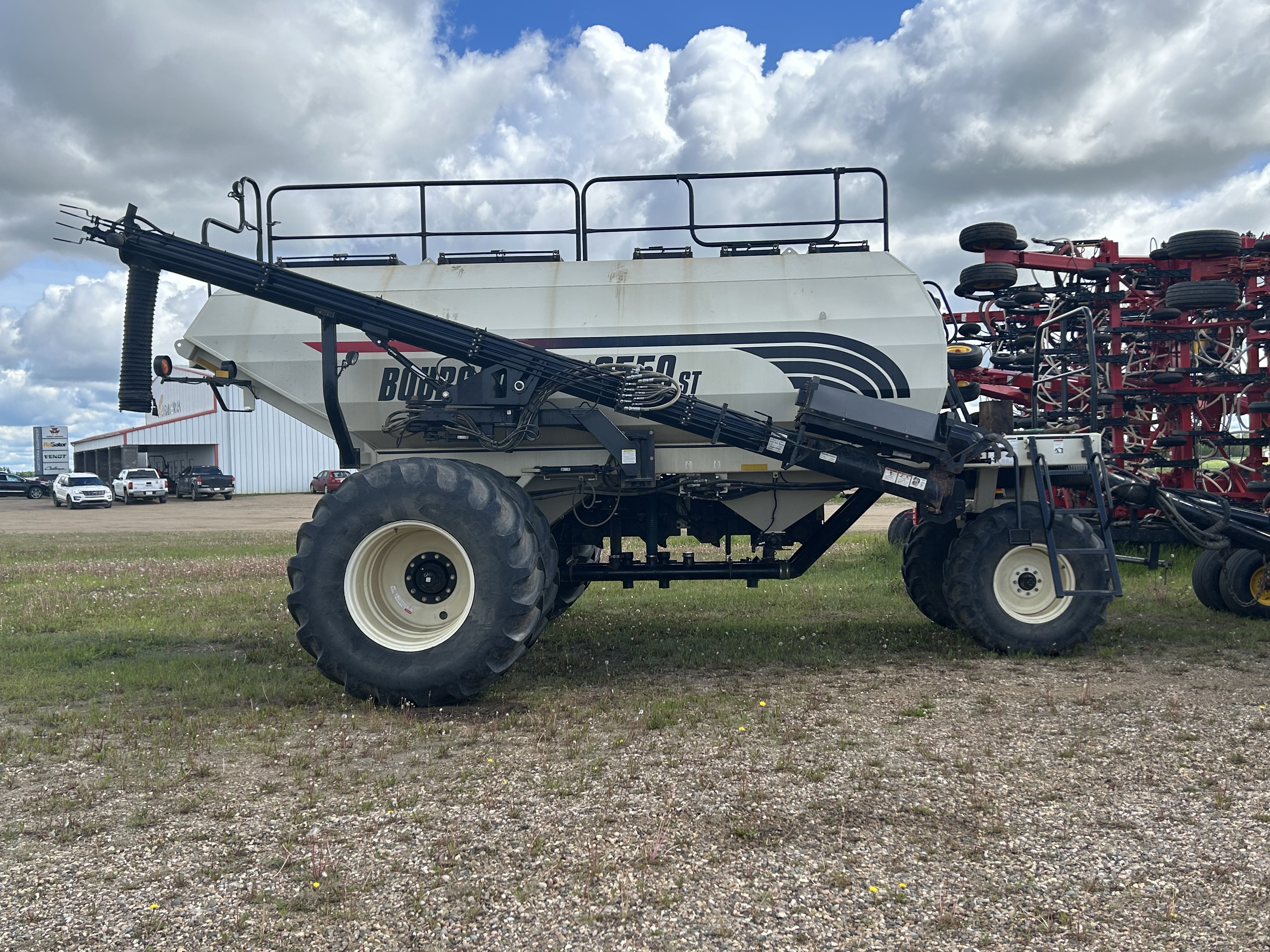 2013 Bourgault 6550ST Air Tank/Cart