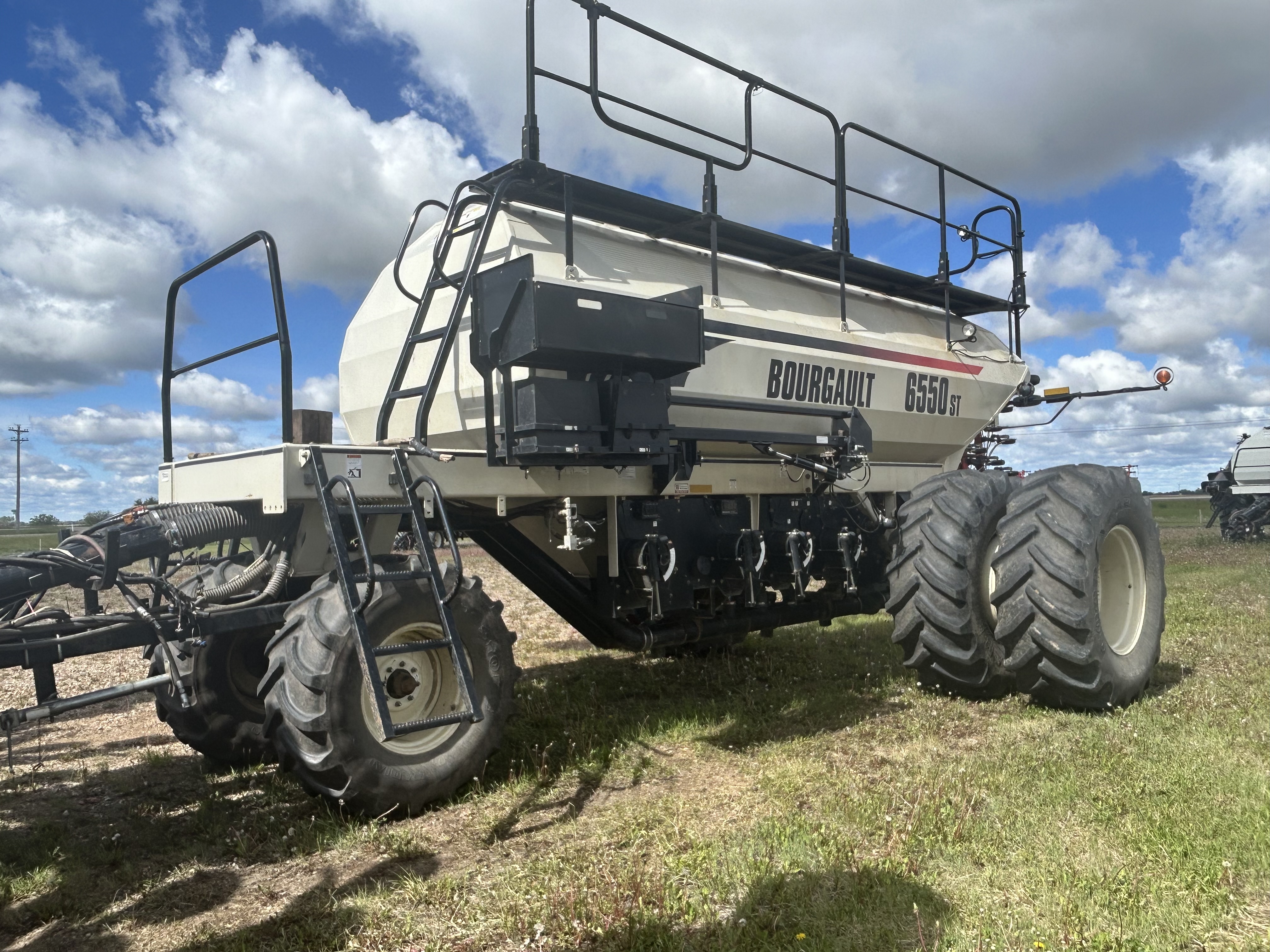 2013 Bourgault 6550ST Air Tank/Cart