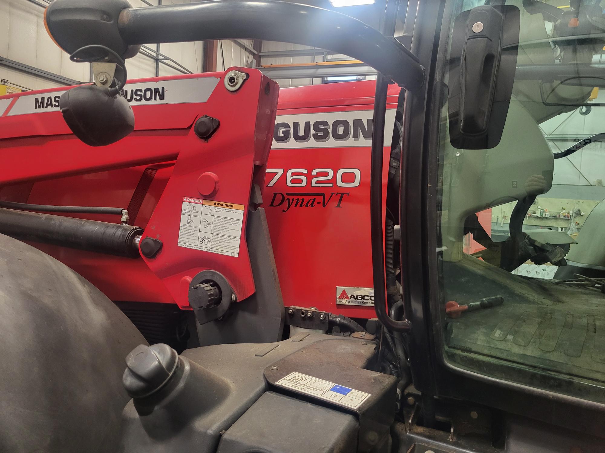 2012 Massey Ferguson 7620 Tractor