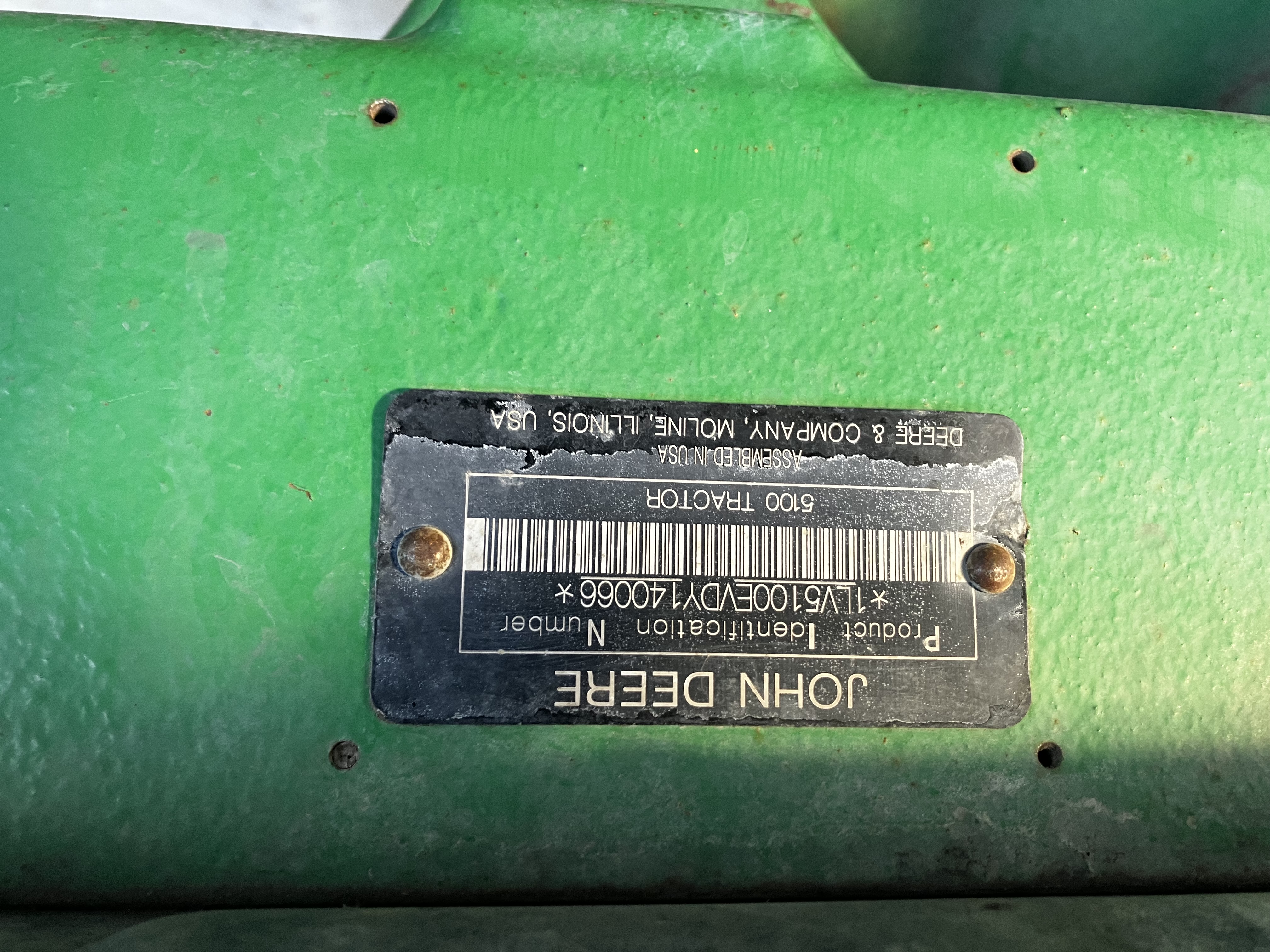 2013 John Deere 5100E Tractor Loader