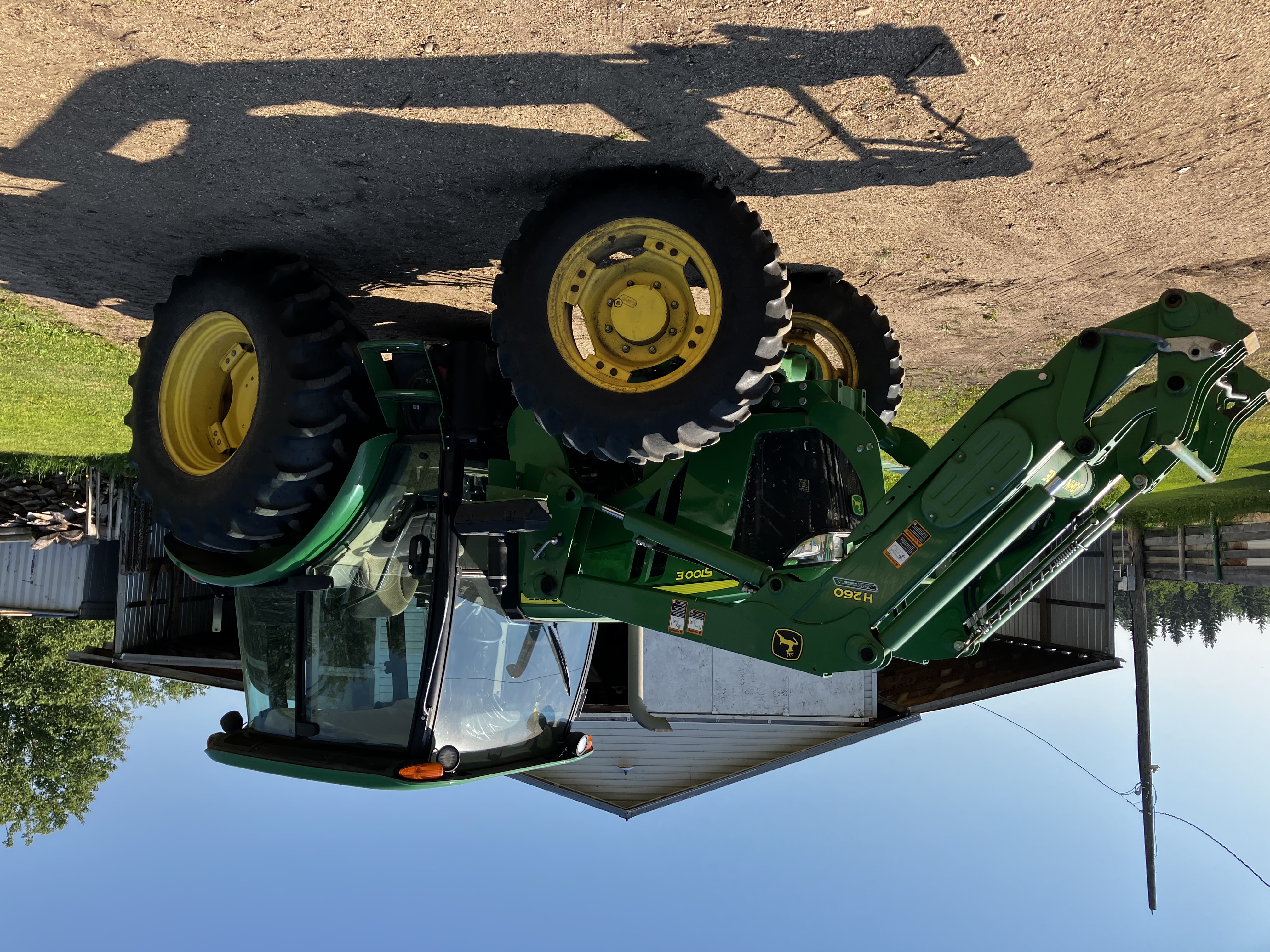 2013 John Deere 5100E Tractor Loader