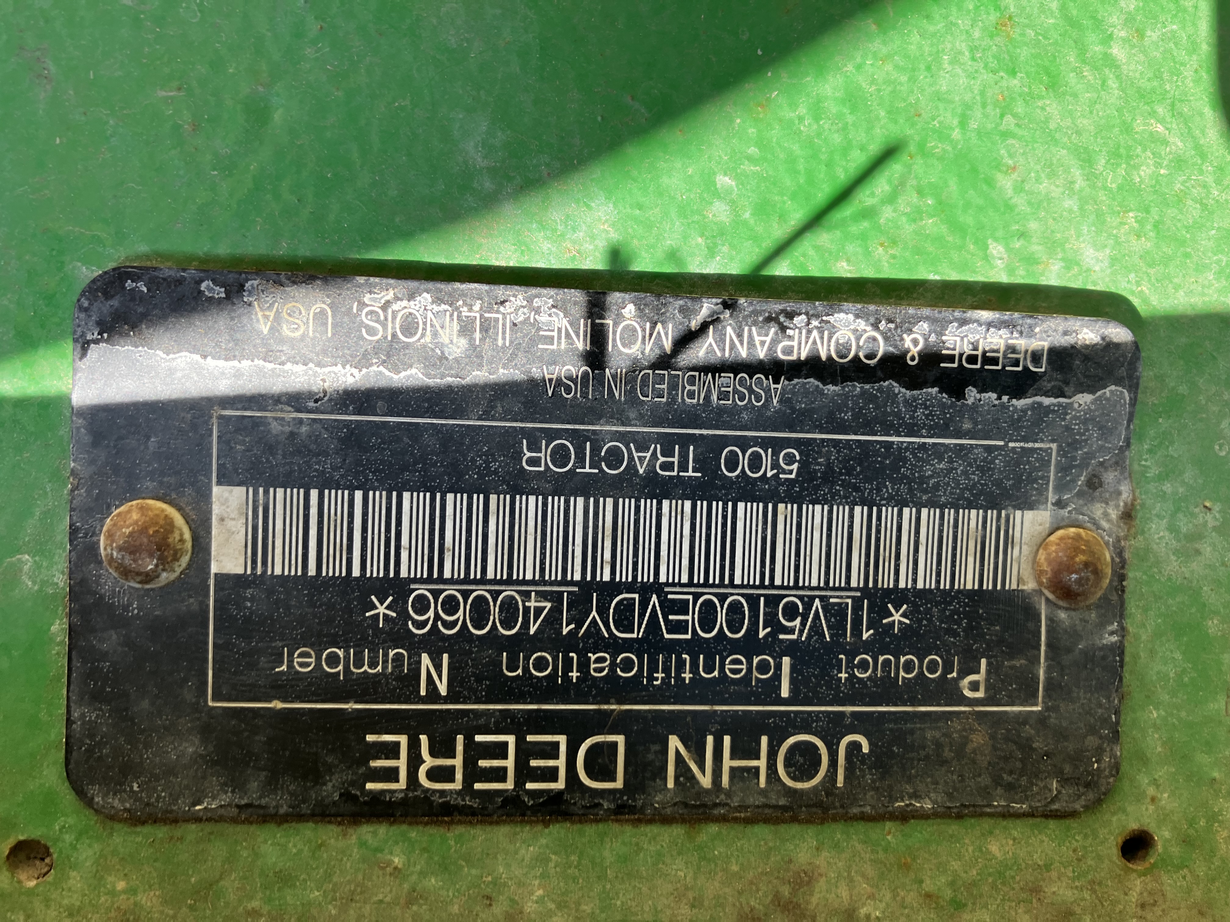 2013 John Deere 5100E Tractor Loader