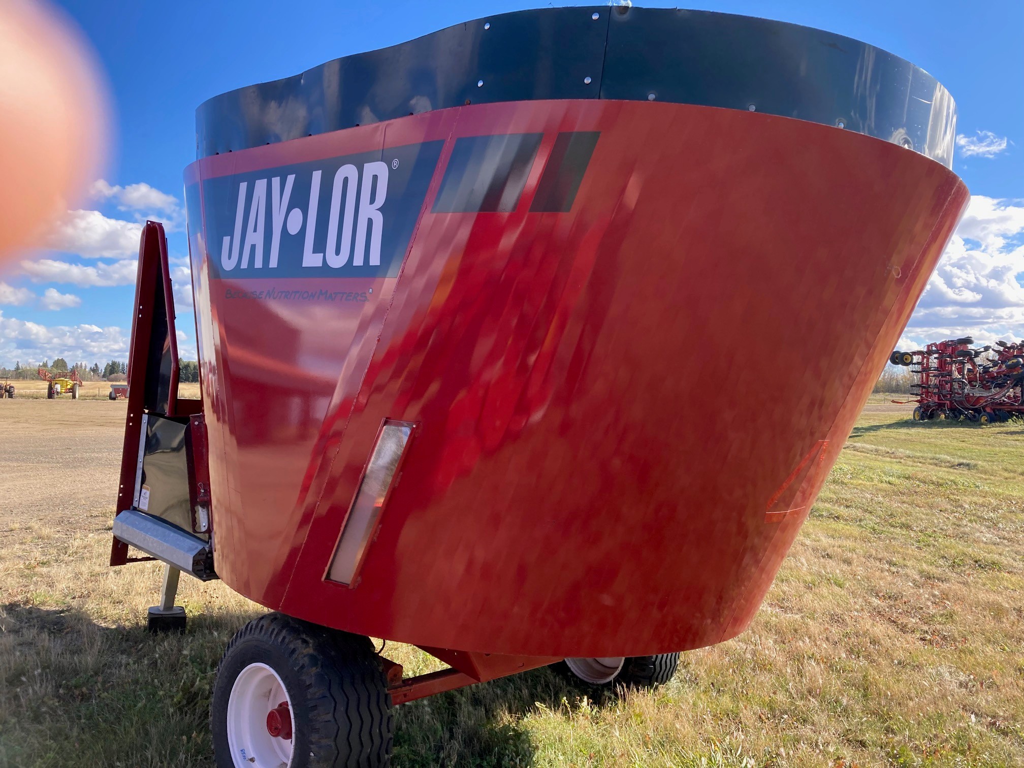2022 Jay Lor 5575 Vertical Feed Mixer