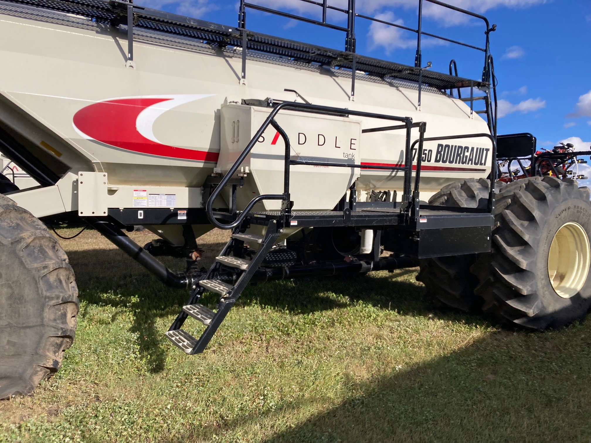 2019 Bourgault 7950 Air Tank/Cart