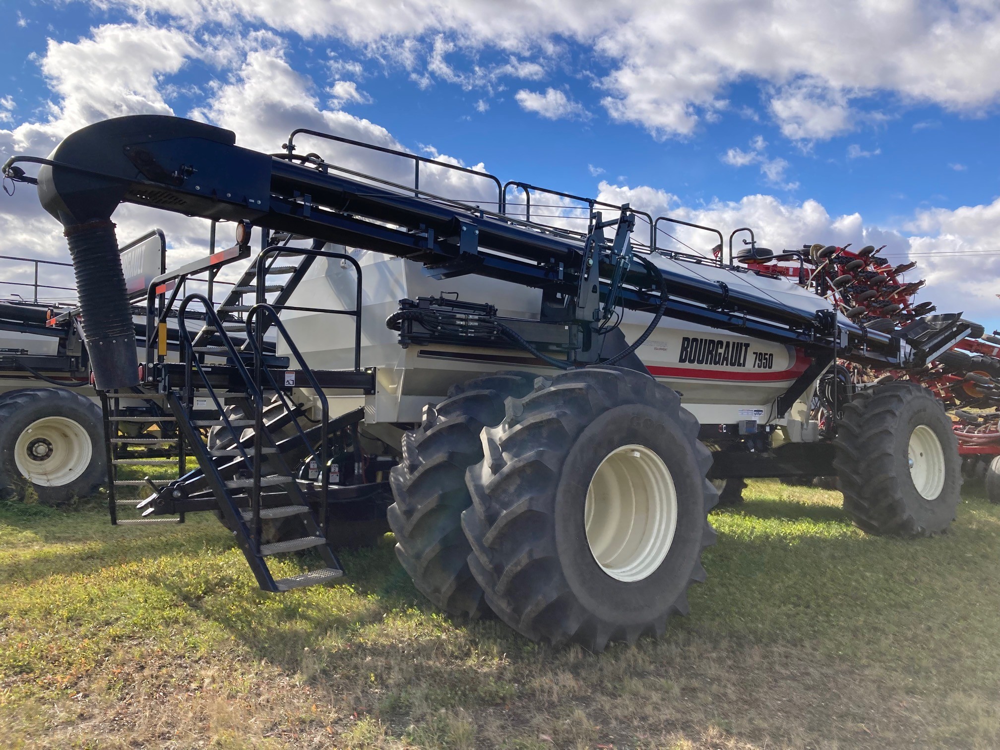 2019 Bourgault 7950 Air Tank/Cart
