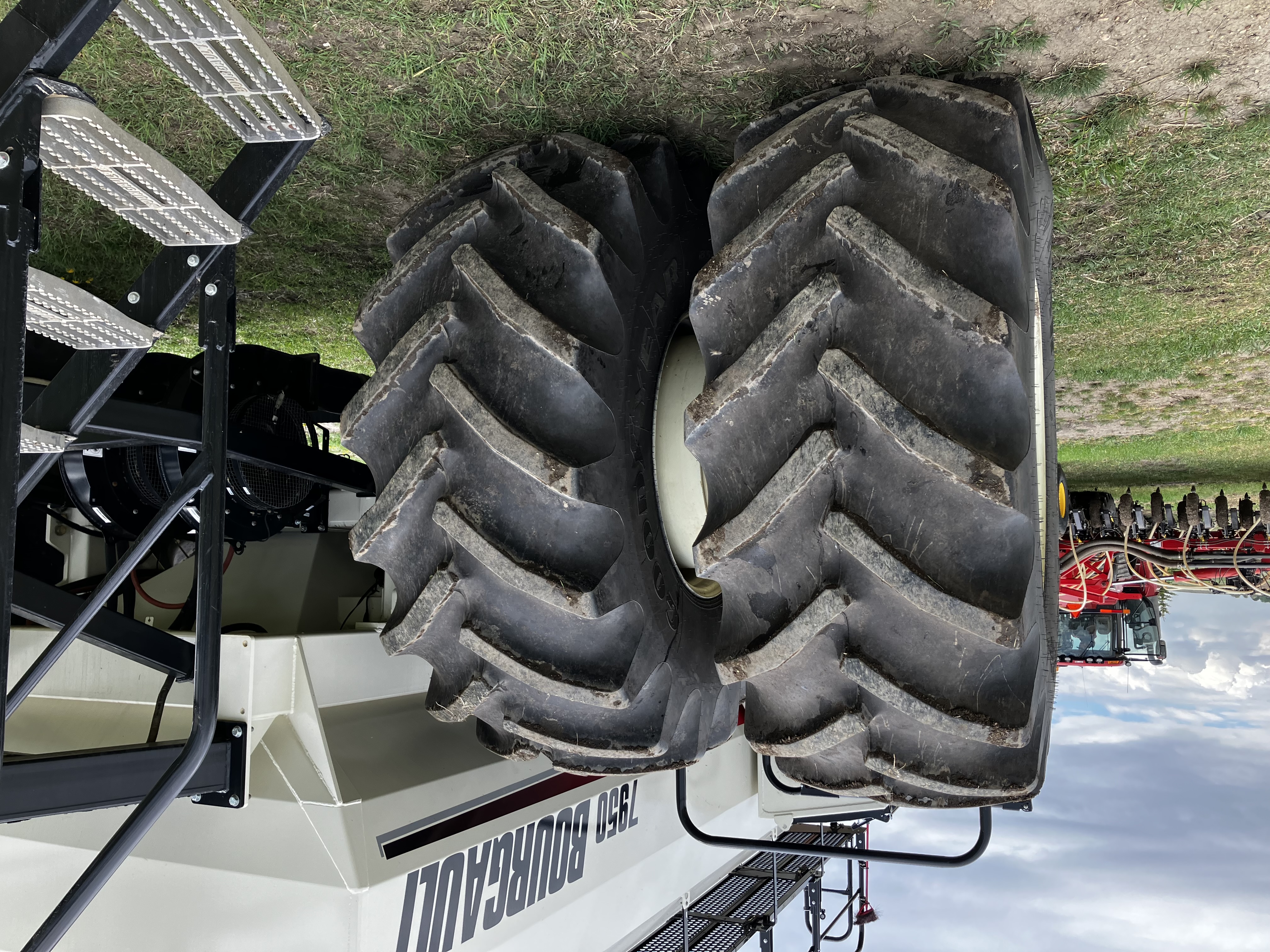 2019 Bourgault 7950 Air Tank/Cart