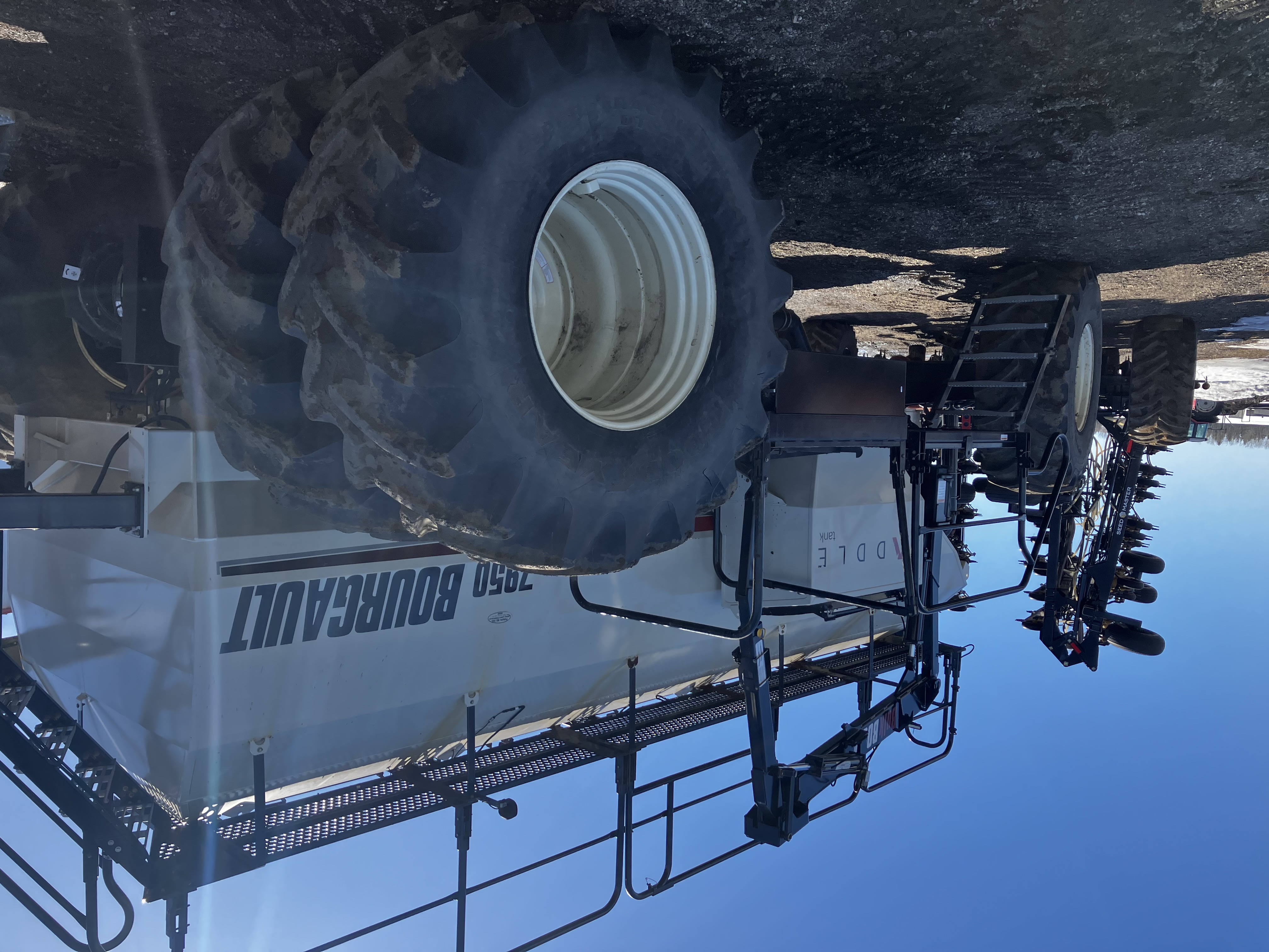2014 Bourgault 7950 Air Tank/Cart