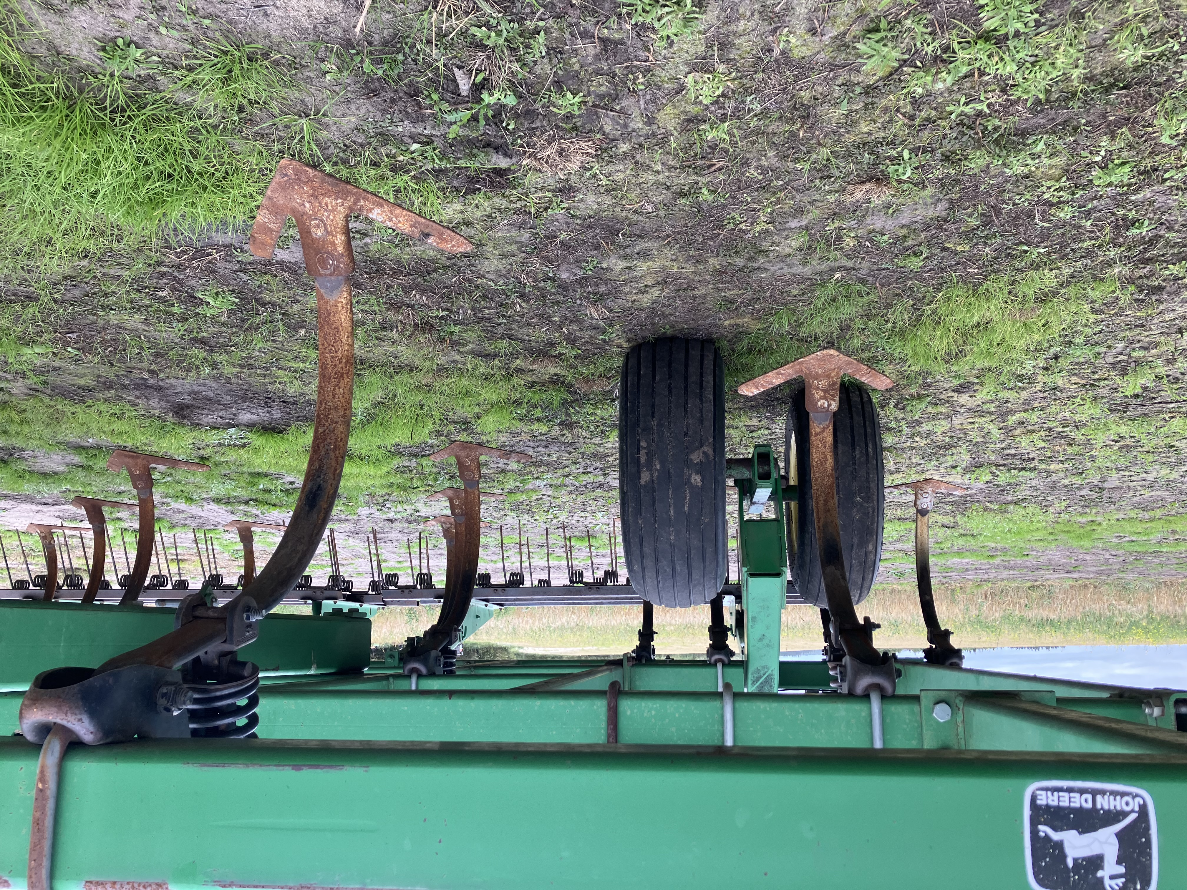 1990 John Deere VIBRASHANK Tillage