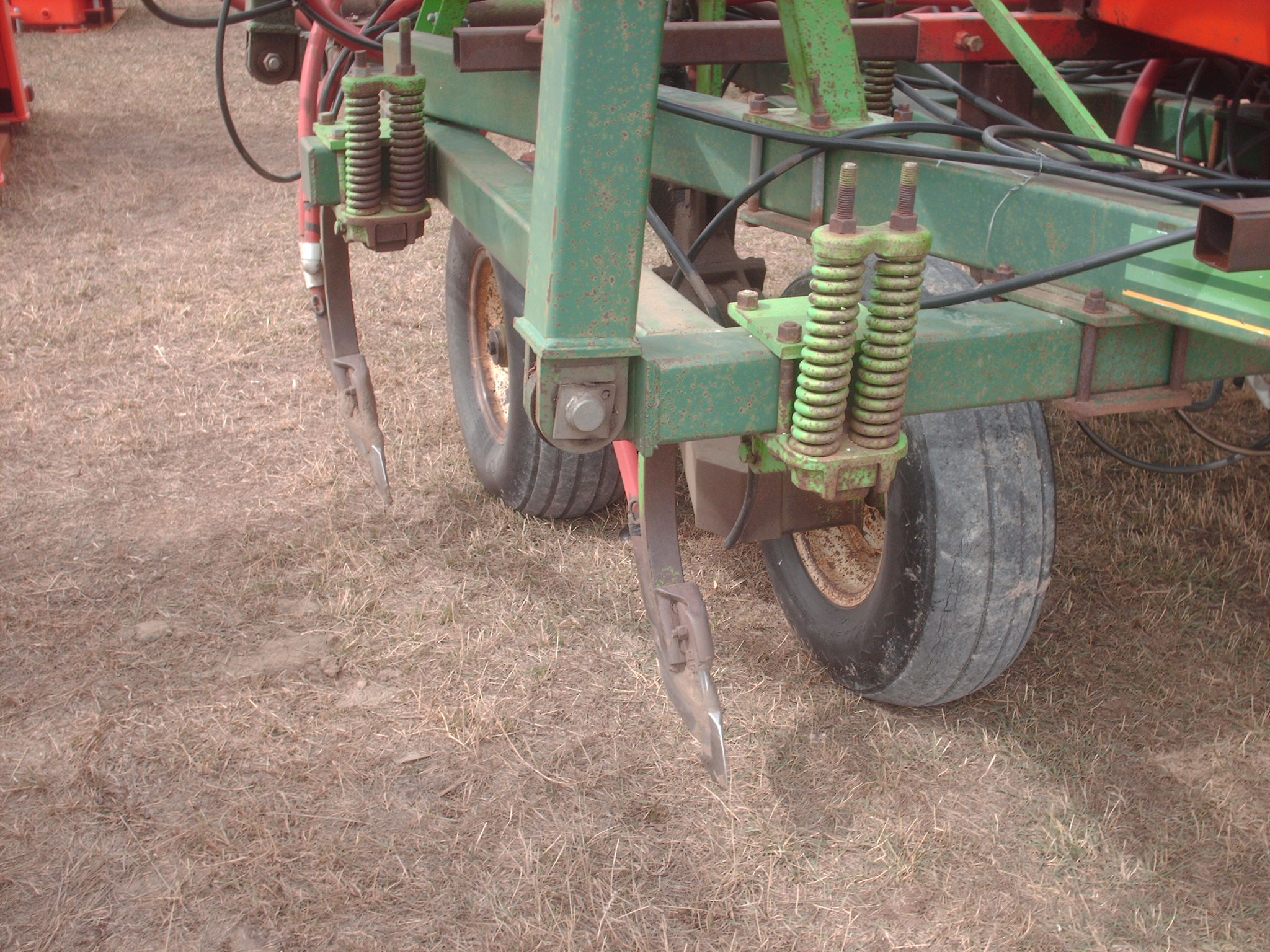 1988 Co-op Implements 807 Chisel Plow