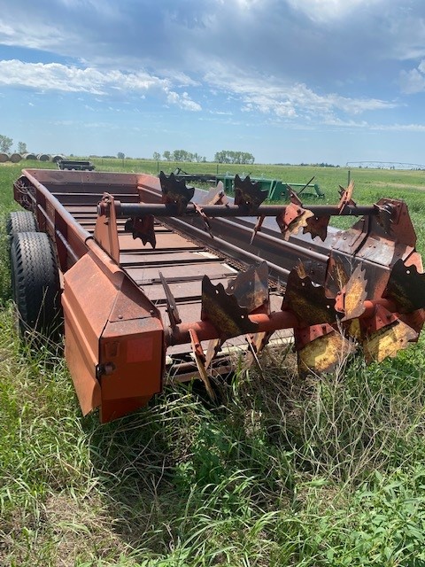 1980 New Holland 679 Manure Spreader