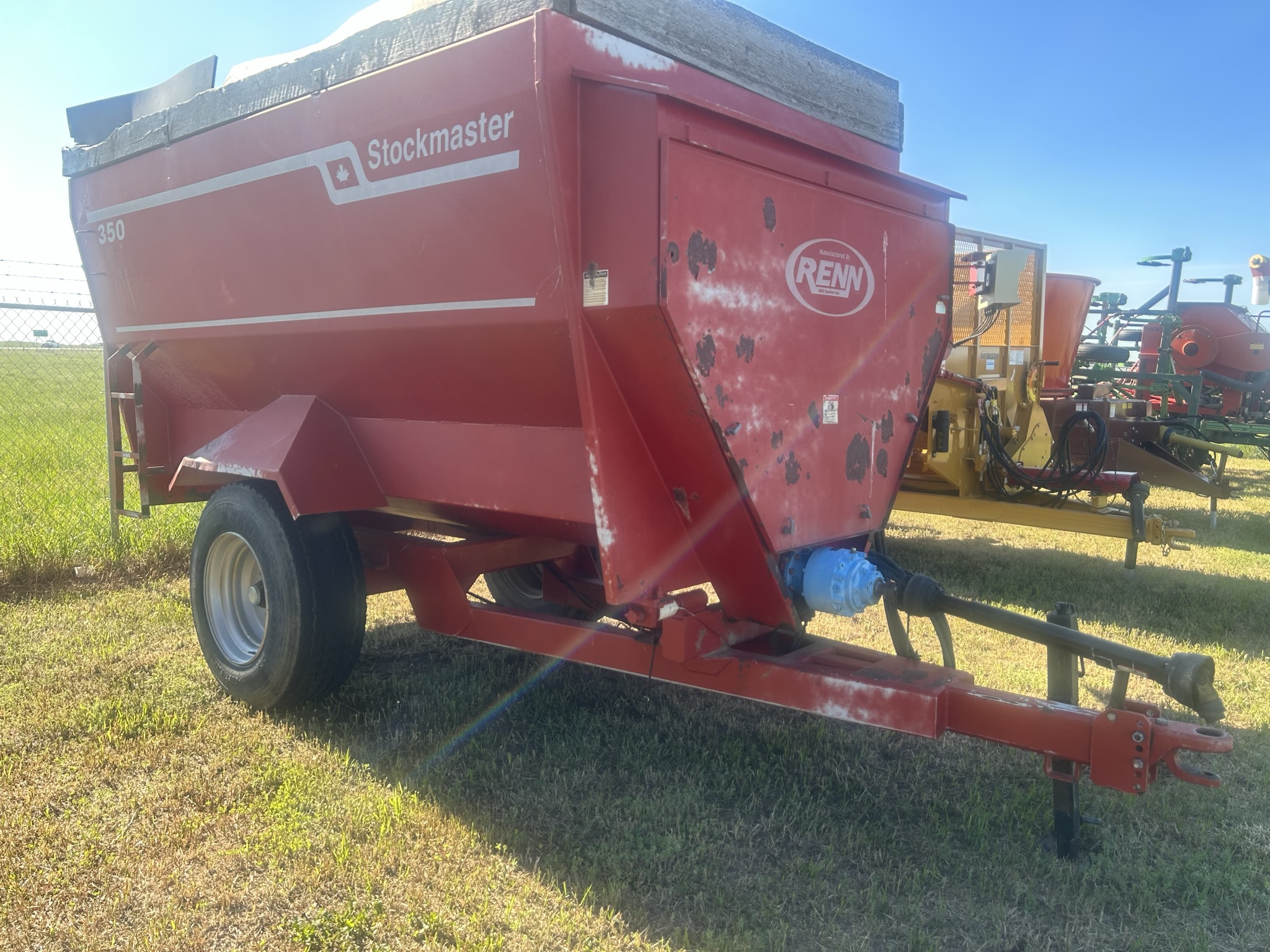 1995 Renn Mill 350 Feed Wagon