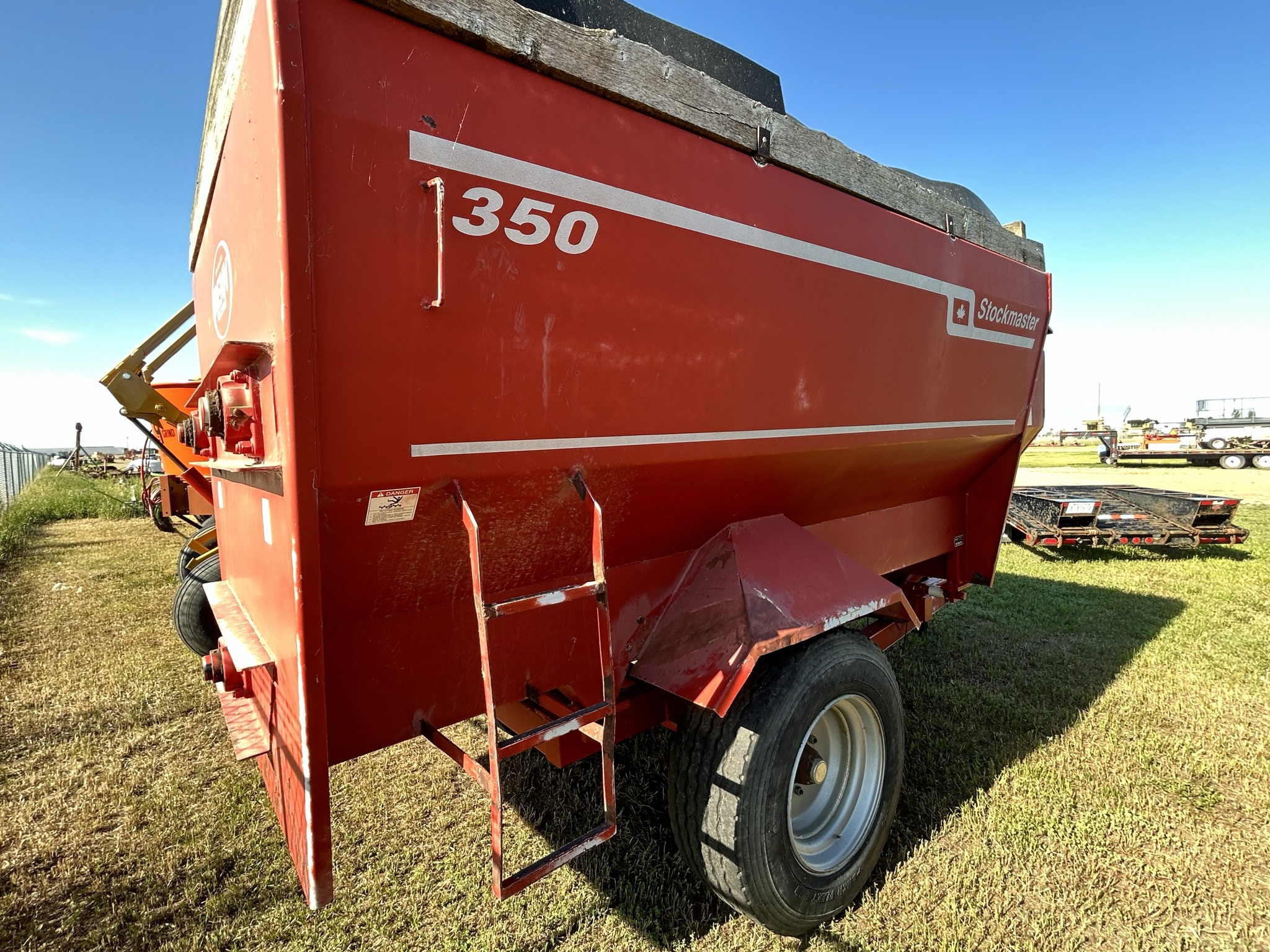 1995 Renn Mill 350 Feed Wagon