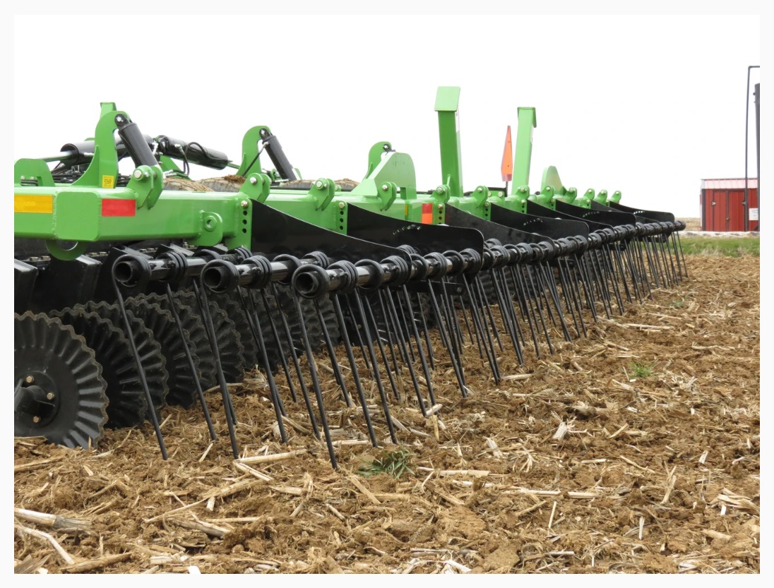 2025 Mandako Storm Vertical Tillage