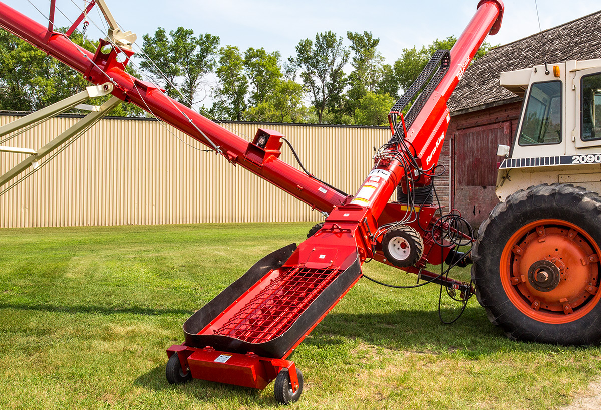 2024 Buhler Farm King Y1385 TS Grain Auger