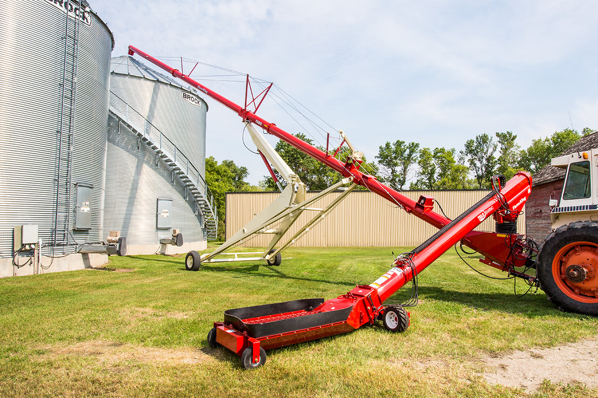 2024 Buhler Farm King Y1385 TS Grain Auger