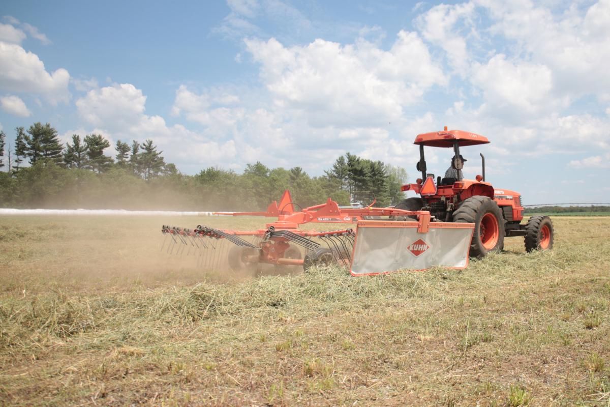 2025 Kuhn GA4230T Rake
