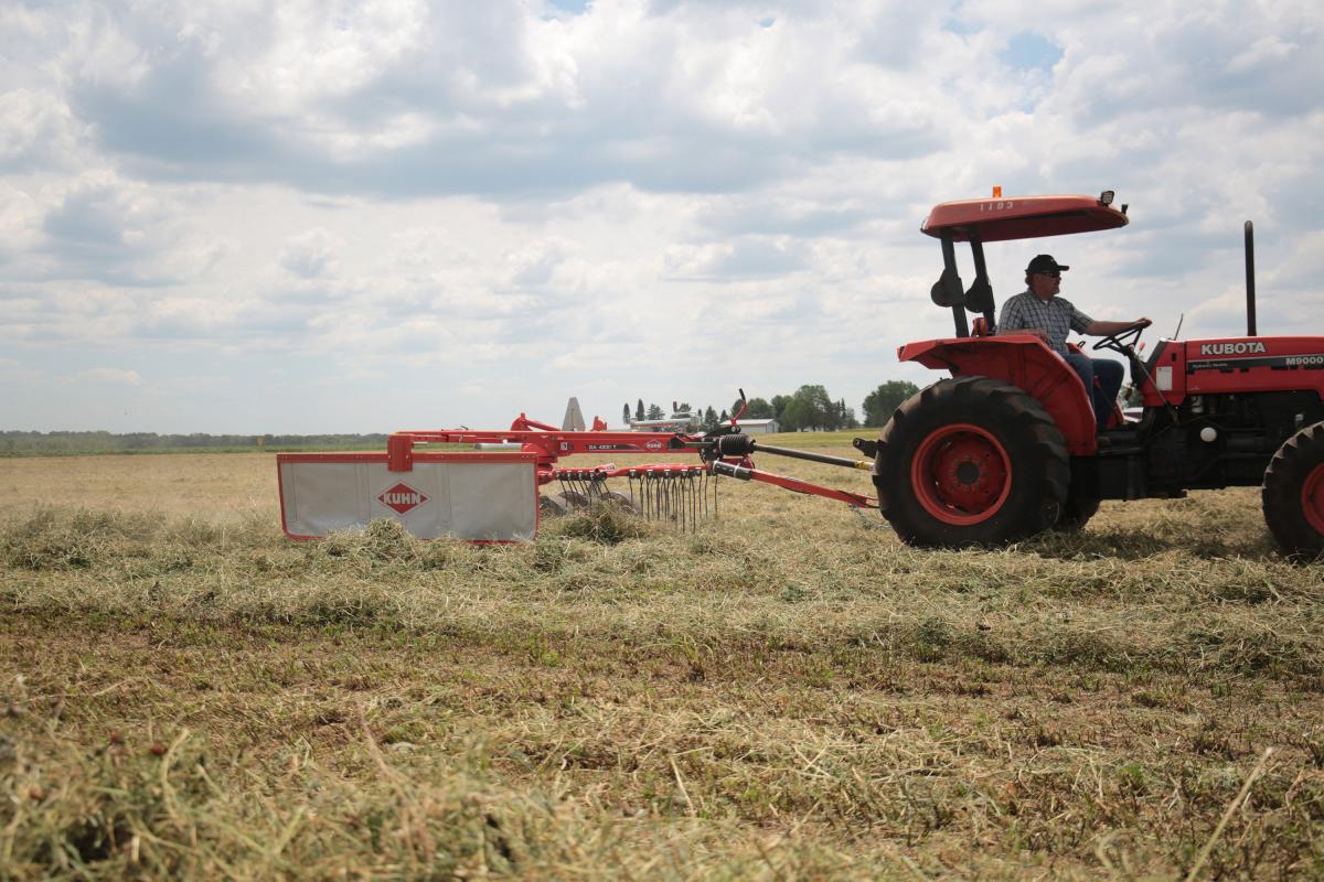 2025 Kuhn GA4230T Rake