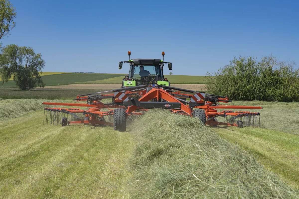 2025 Kuhn GA8131 Rake/Rotary