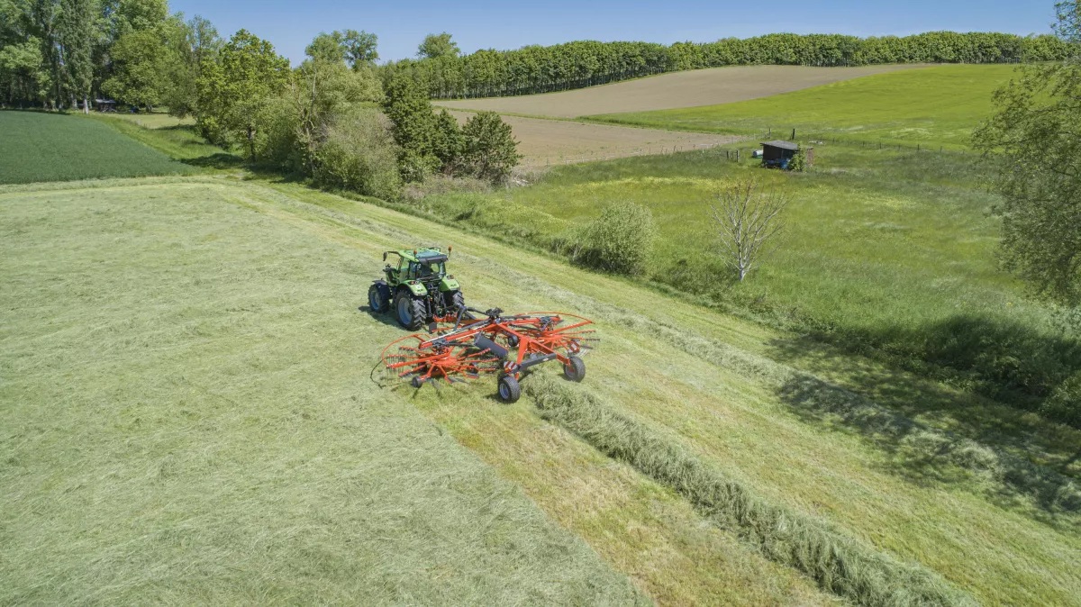 2025 Kuhn GA8131 Rake/Rotary