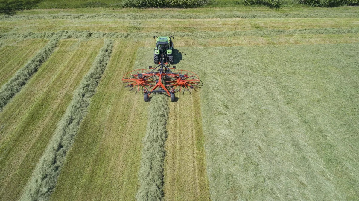 2025 Kuhn GA8131 Rake/Rotary