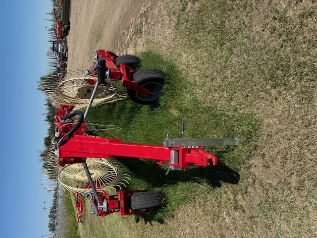 2022 Farm King RS18 Rake/Wheel