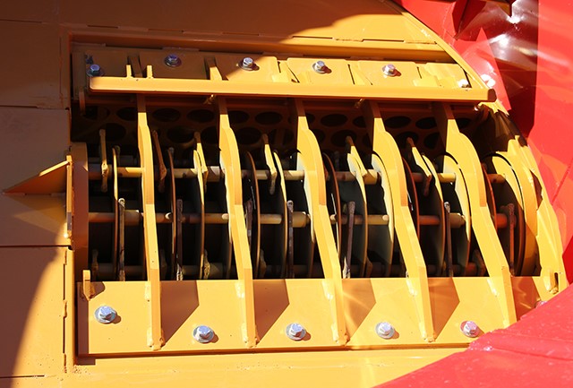 2025 Haybuster H1000 Tub Grinder