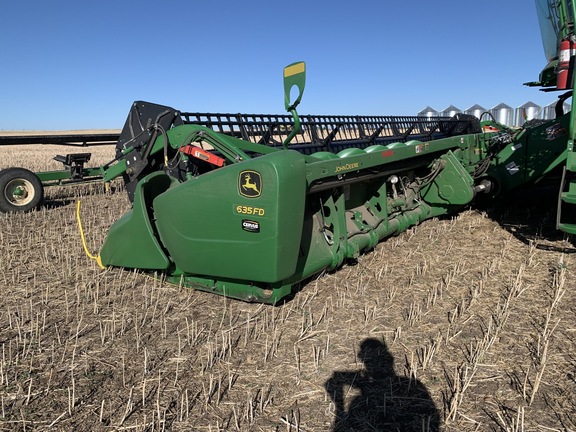 2017 John Deere 635FD Header Combine