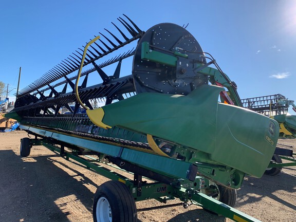 2017 John Deere 635FD Header Combine