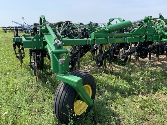 2015 John Deere 1870 Air Seeder