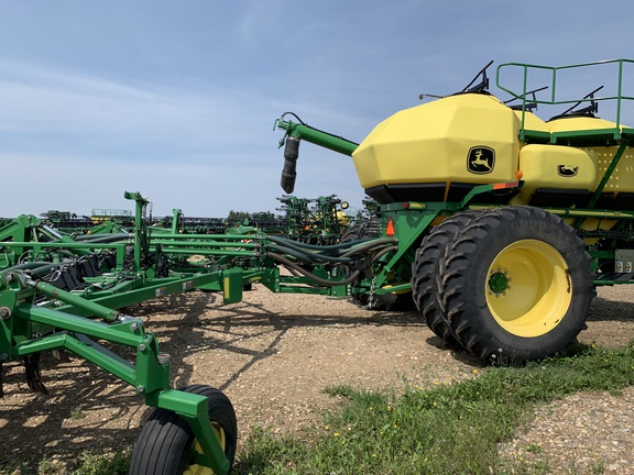 2015 John Deere 1870 Air Seeder