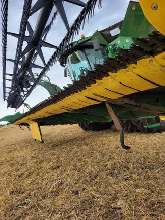 2018 John Deere 640FD Header Combine