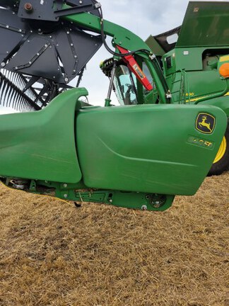 2018 John Deere 640FD Header Combine