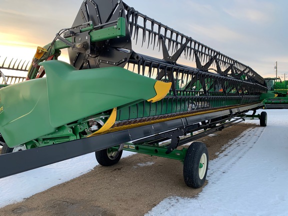 2017 John Deere 640FD Header Combine