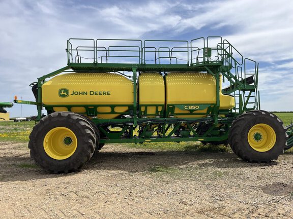 2023 John Deere P670 Air Seeder