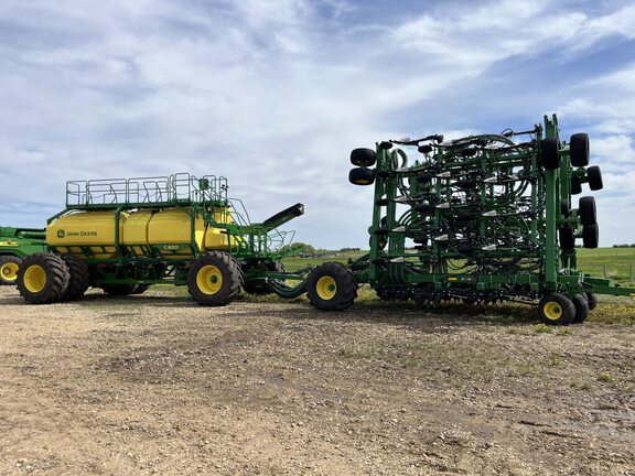 2023 John Deere P670 Air Seeder