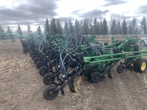 2016 John Deere 1870 Air Seeder