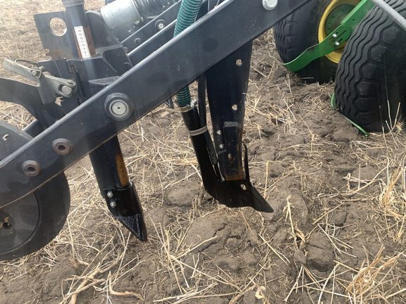 2016 John Deere 1870 Air Seeder