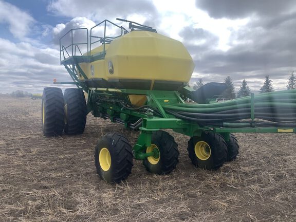 2016 John Deere 1870 Air Seeder