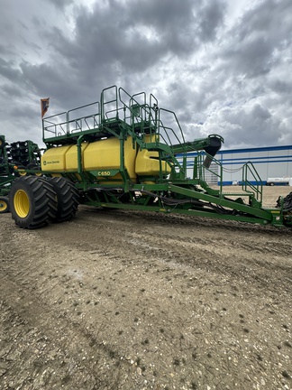 2022 John Deere N560F Air Seeder