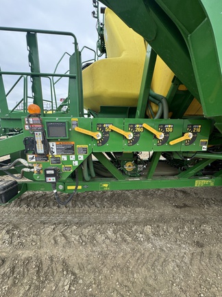 2022 John Deere N560F Air Seeder