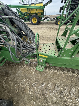 2022 John Deere N560F Air Seeder