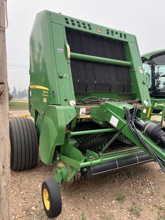 2019 John Deere 560M Precutter Baler/Round