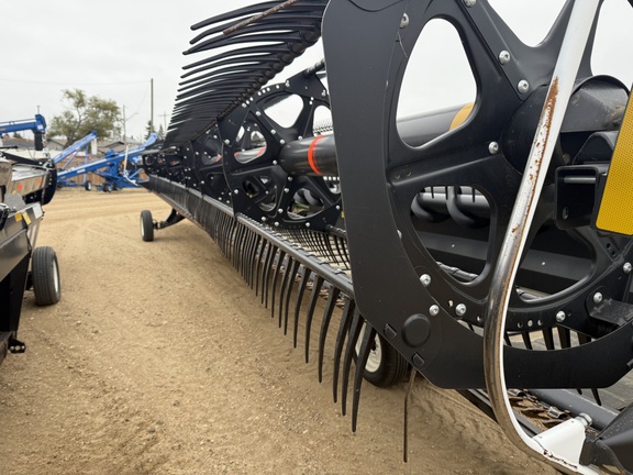 2018 MacDon FD140 Header Combine