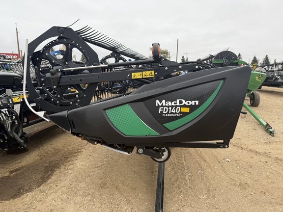 2018 MacDon FD140 Header Combine